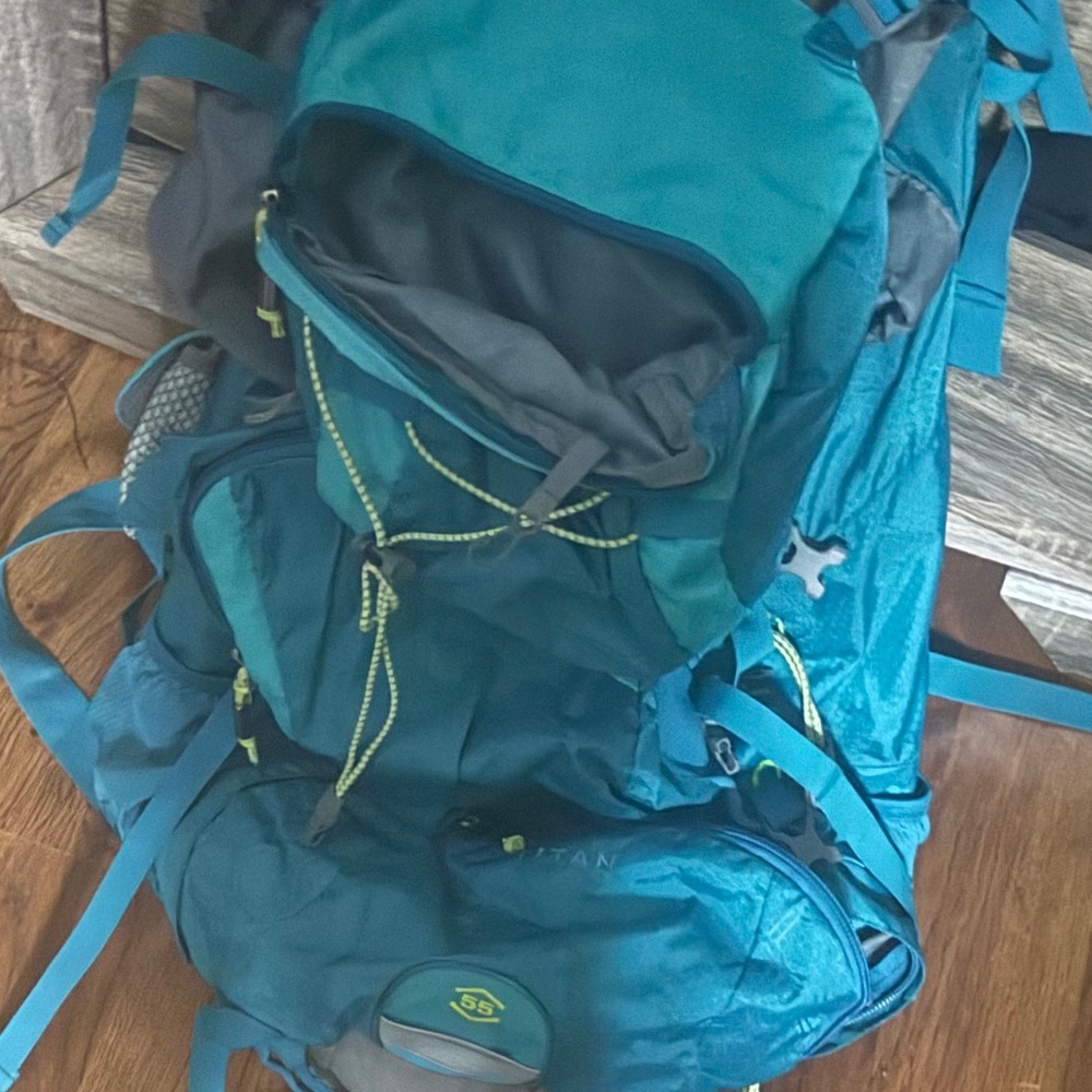 Hiking/travel bag